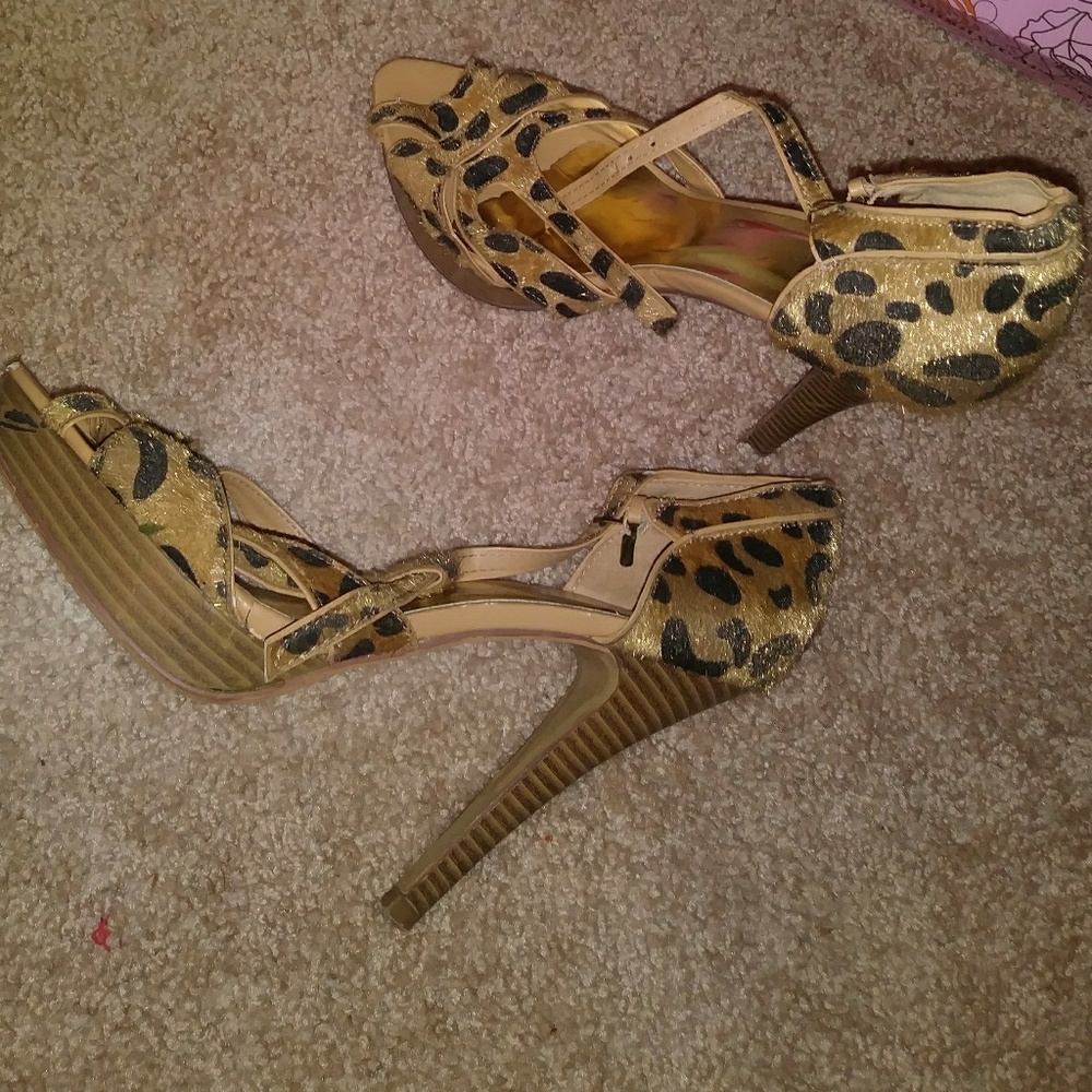 Pretty Leopard Suede High Heel